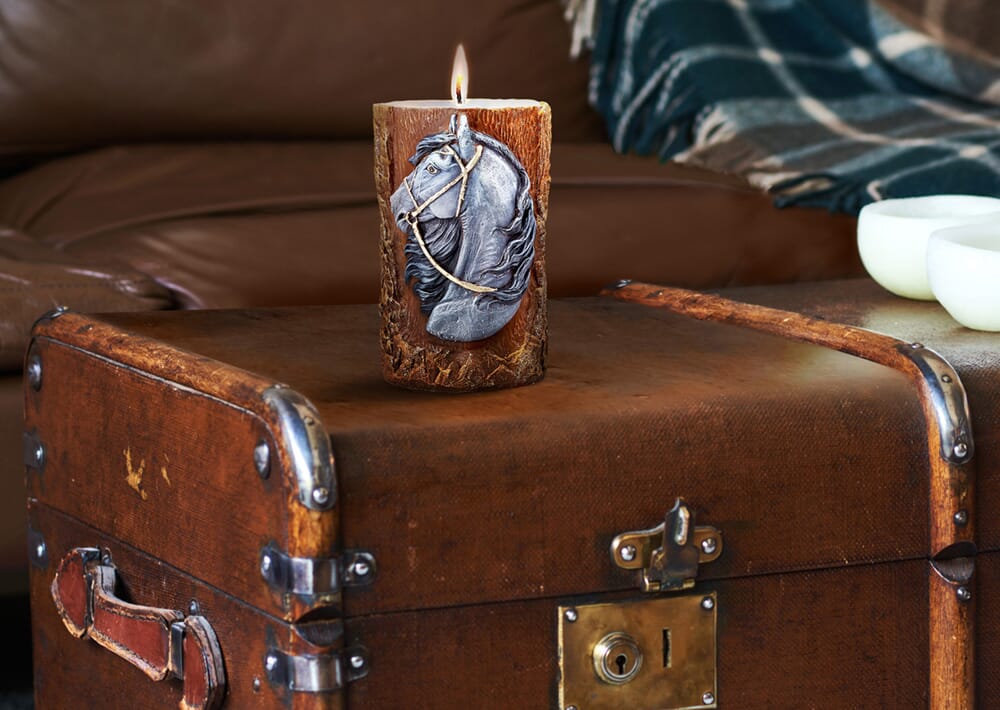 GREY HORSE TOTEM CANDLE