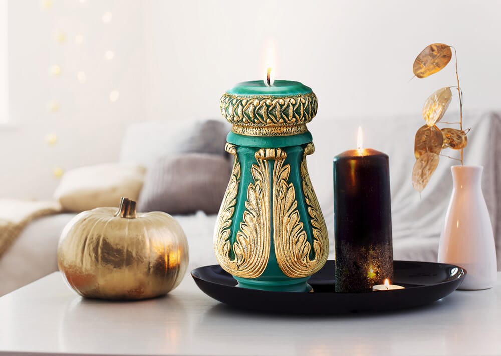 EMERALD GREEN WITH GOLD DUST VASE CANDLE