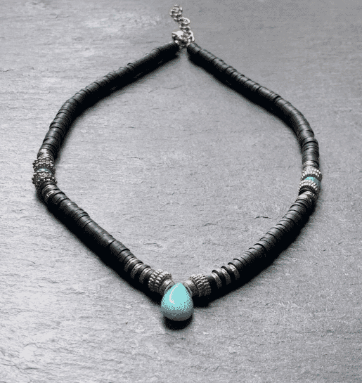 BOHO HEISHI NECKLACE WITH AMAZONITE