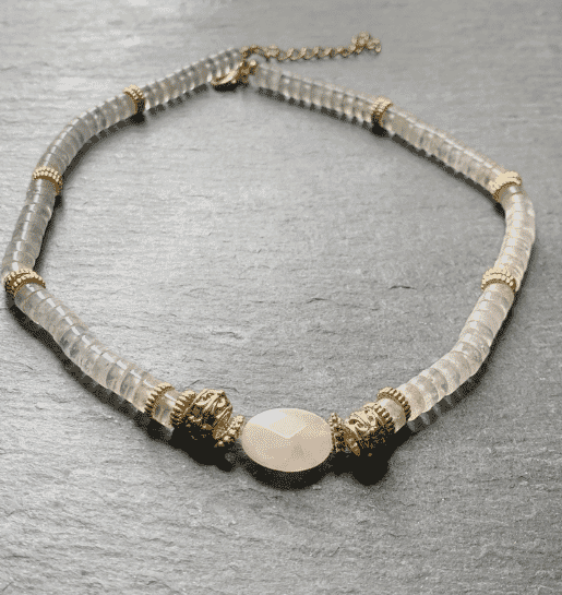 QUARTZ CHOKER NECKLACE