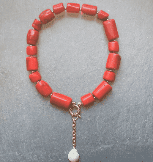 CORAL NECKLACE WITH BAROQUE PEARL DROP